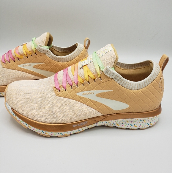 brooks ricochet sprinkles